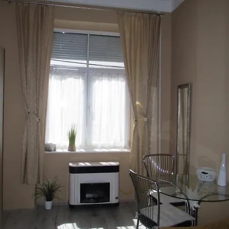Ferencesek Apartman Pécs Exterior photo